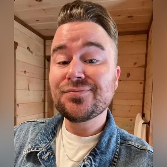 Meet your Posher, Miles 🧿 - Picture 7 of 7